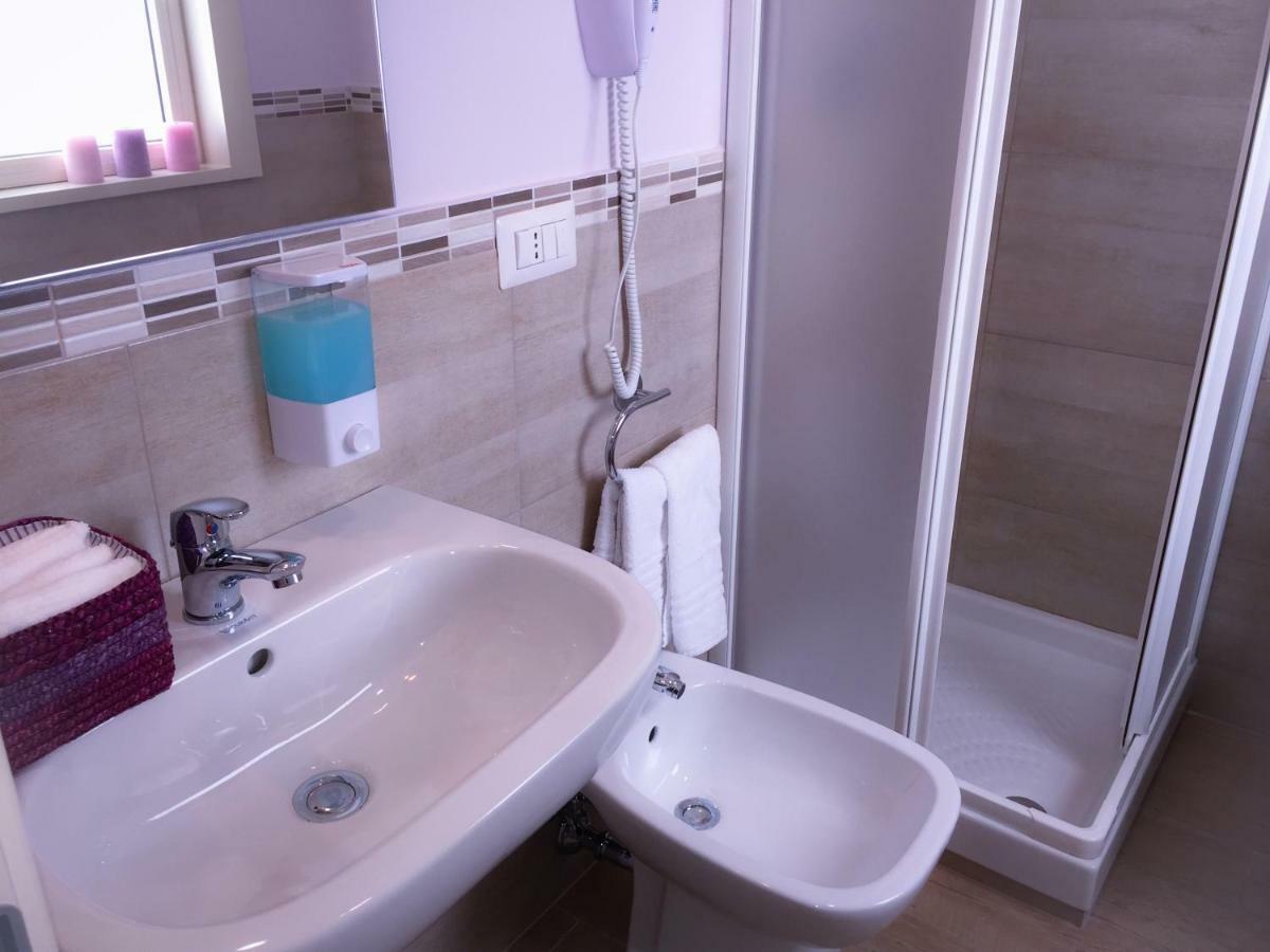 B&B Policlinico Gaspare Rodolico カターニア エクステリア 写真