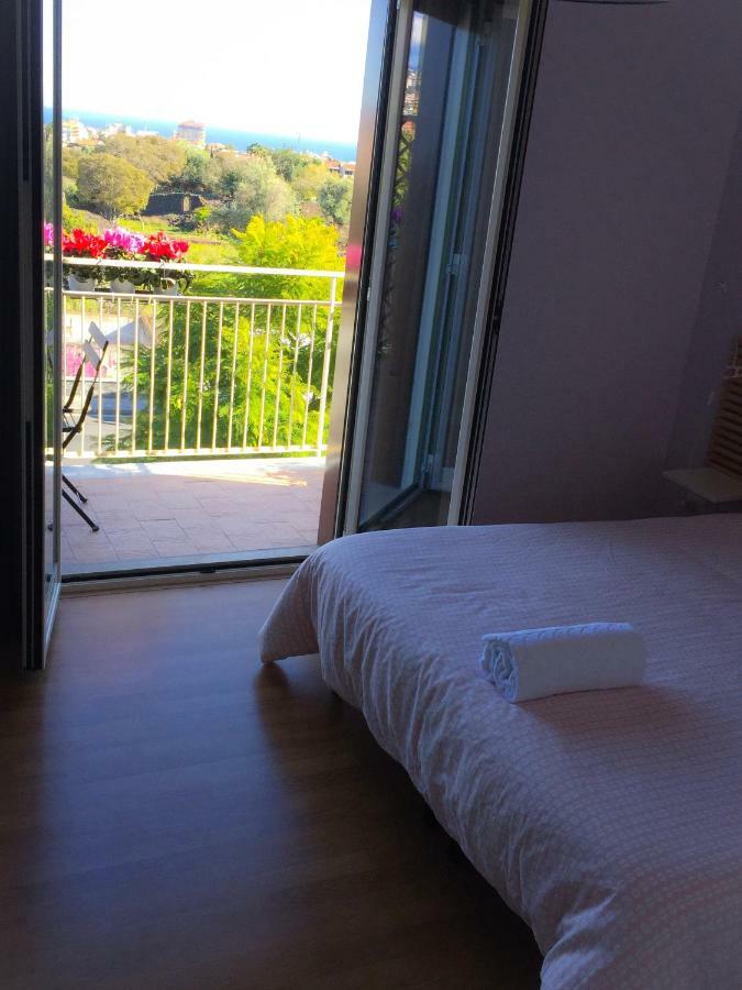 B&B Policlinico Gaspare Rodolico カターニア エクステリア 写真